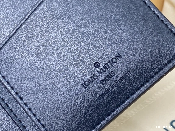 Cheap VUITTON BRAZZA LOUIS WALLET-10*19*2cm 0822